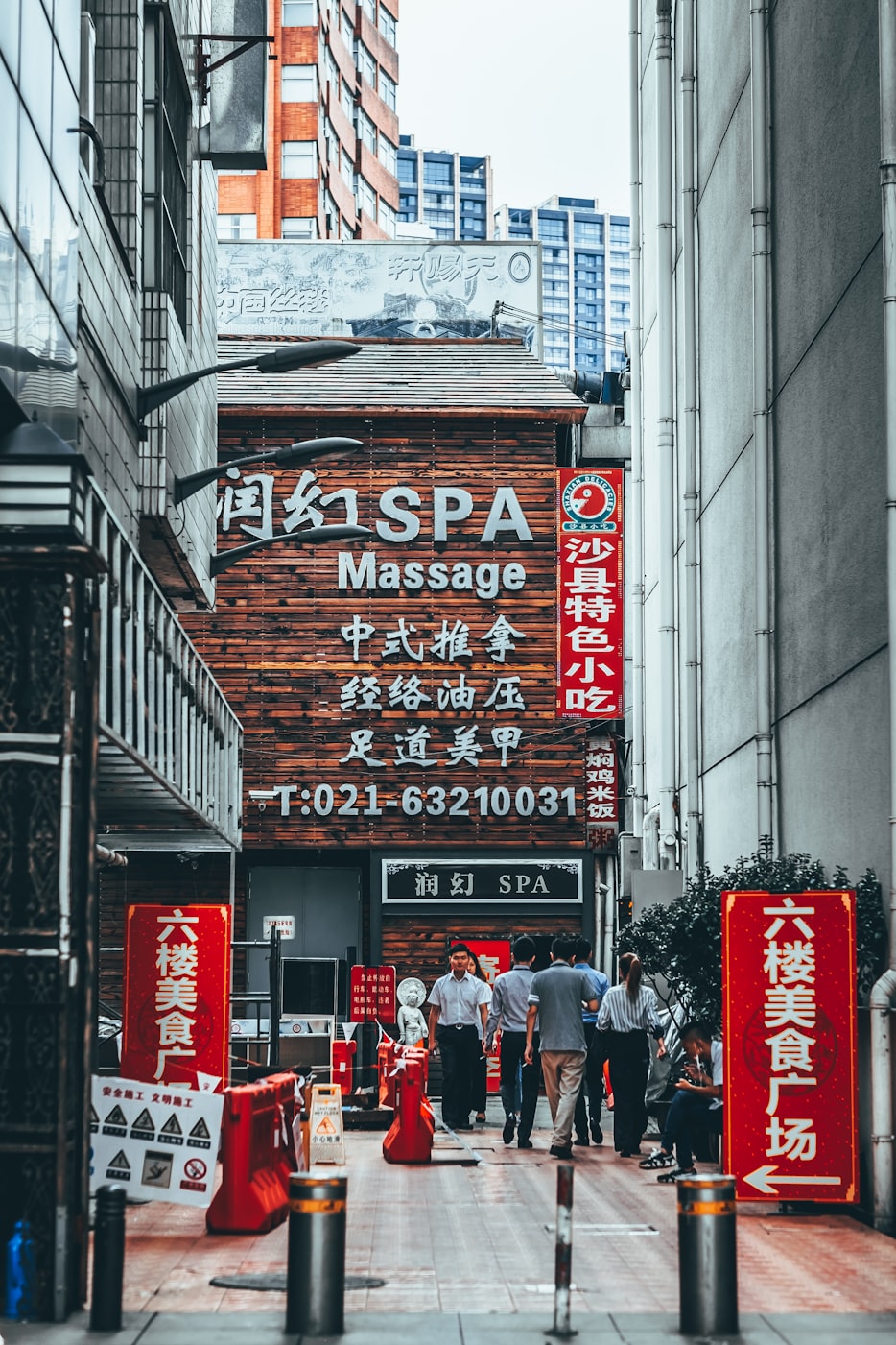 高尔夫a6(高尔夫A6右后侧装饰灯要80块钱合理吗?多少钱) 高尔夫a6(高尔夫A6右后侧装饰灯要80块钱合理吗?多少钱)