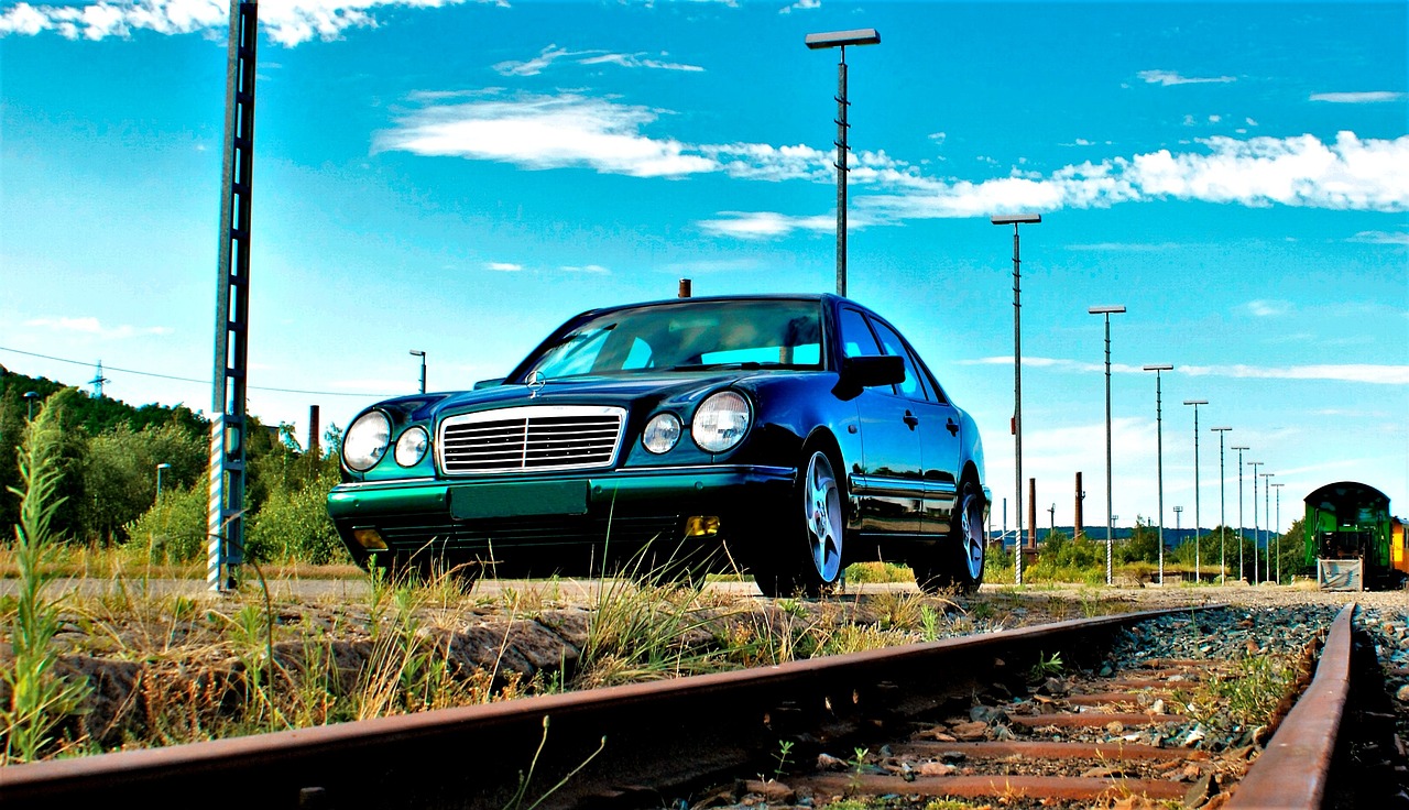 奔驰c级挑战赛.新款奔驰c试驾视频 奔驰c级挑战赛.新款奔驰c试驾视频